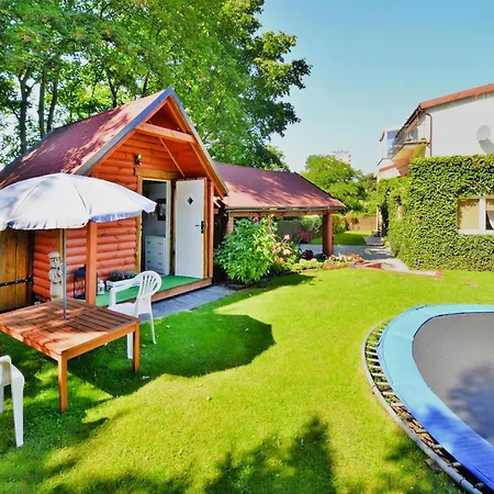 Spacious With Sauna, アパート *