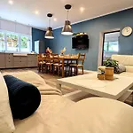 Spacious With Sauna,