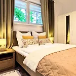 Appartement Spacious With Sauna, *