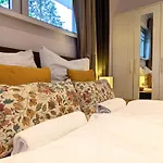 Appartement Spacious With Sauna, *