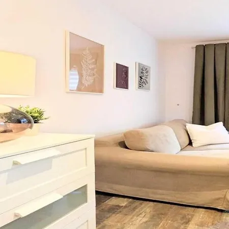 Spacious With Sauna, كولوبرزيغ