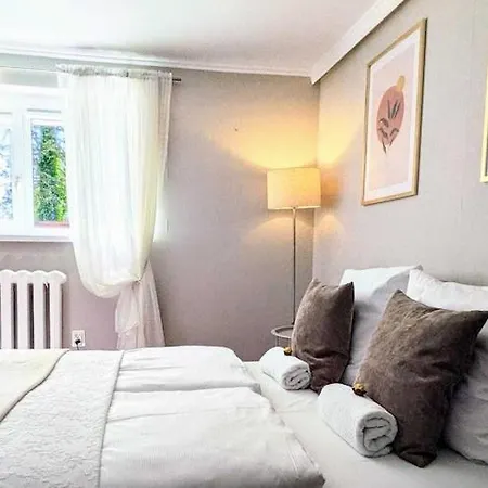 Spacious With Sauna, شقة كولوبرزيغ