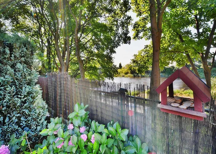 アパート Spacious With Sauna, コウォブジェク