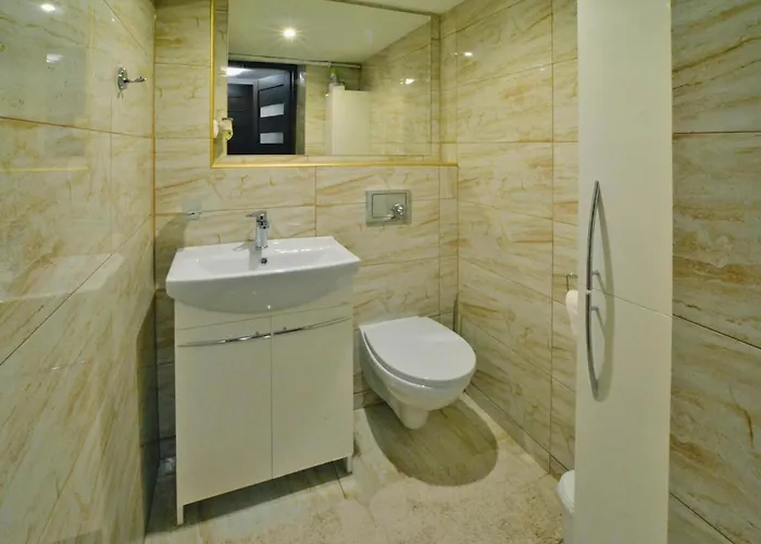 Spacious With Sauna, アパート *